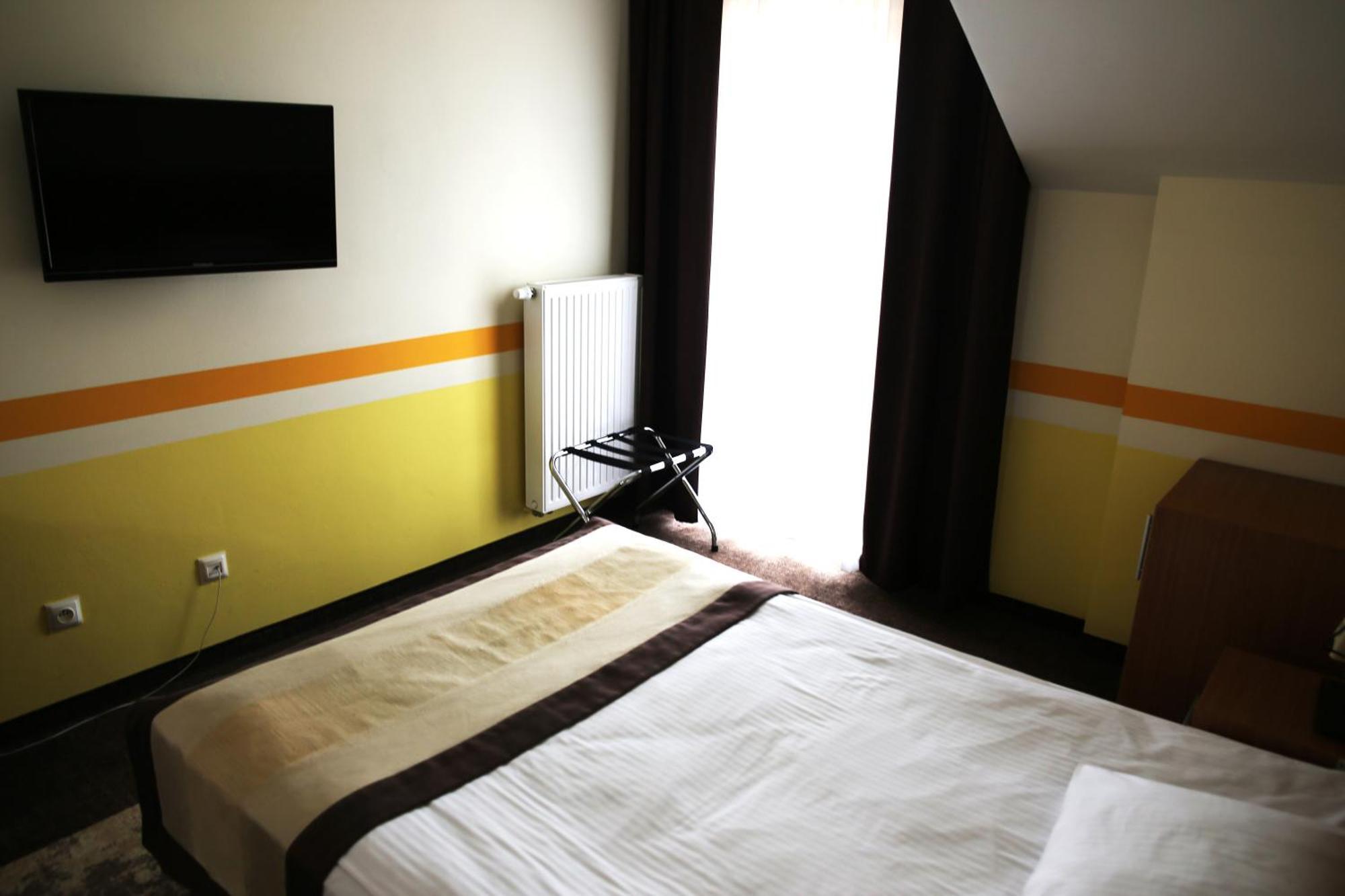 Hotel Folklor Międzyrzec Podlaski Kamer foto