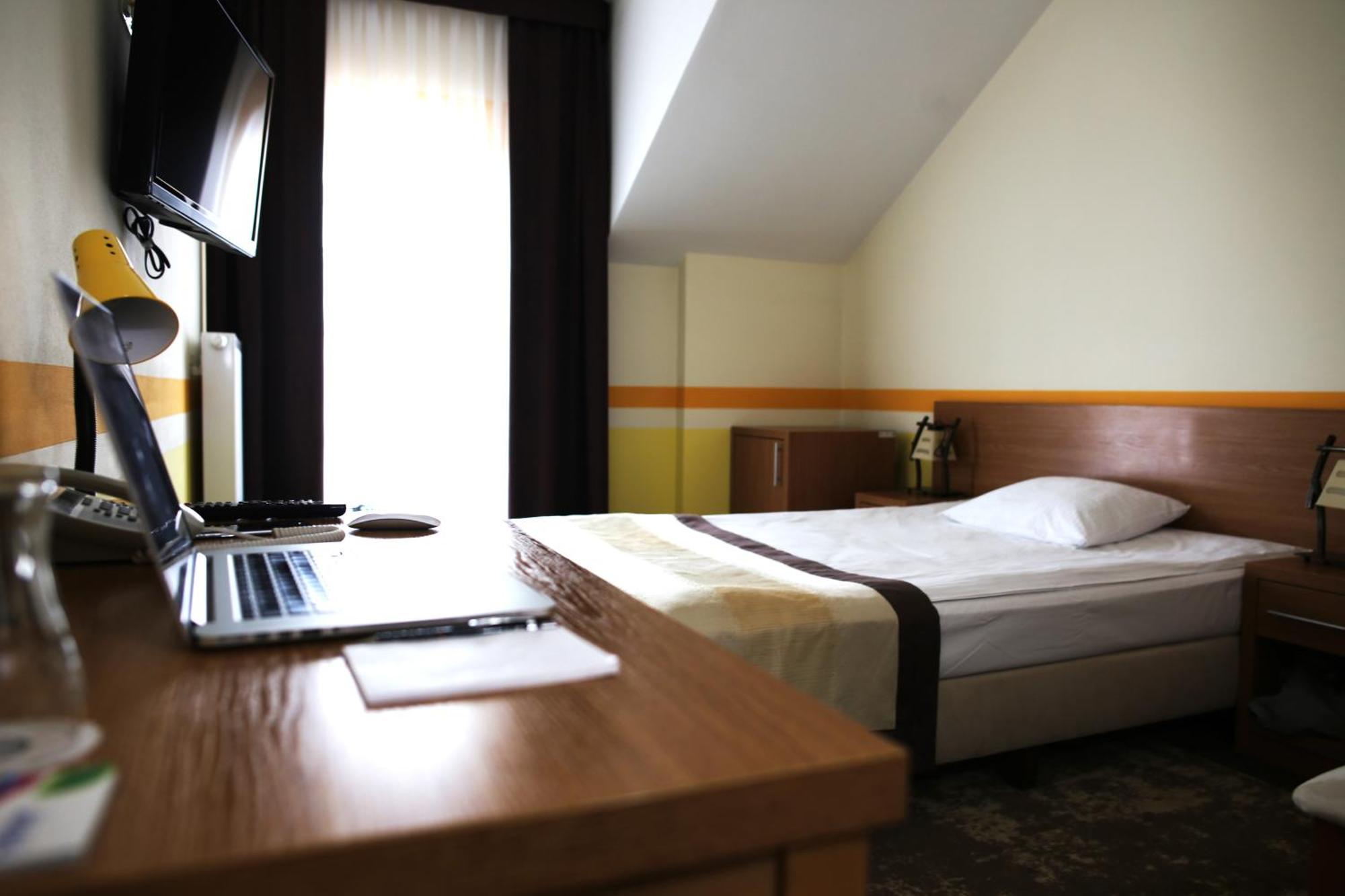 Hotel Folklor Międzyrzec Podlaski Kamer foto