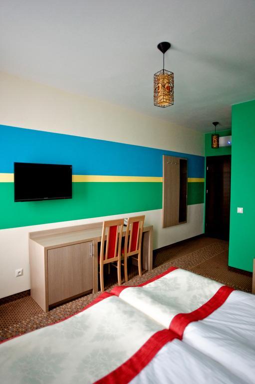 Hotel Folklor Międzyrzec Podlaski Buitenkant foto