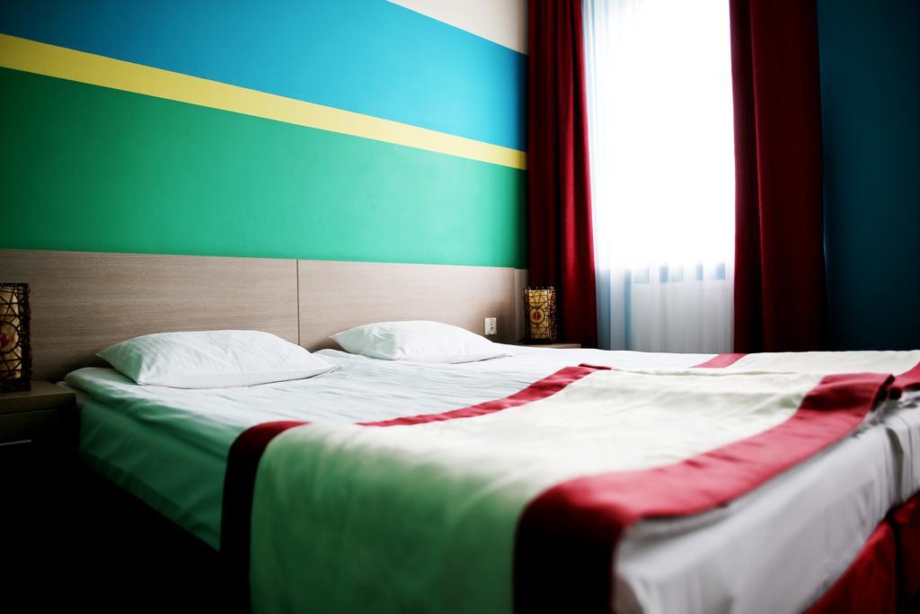 Hotel Folklor Międzyrzec Podlaski Buitenkant foto